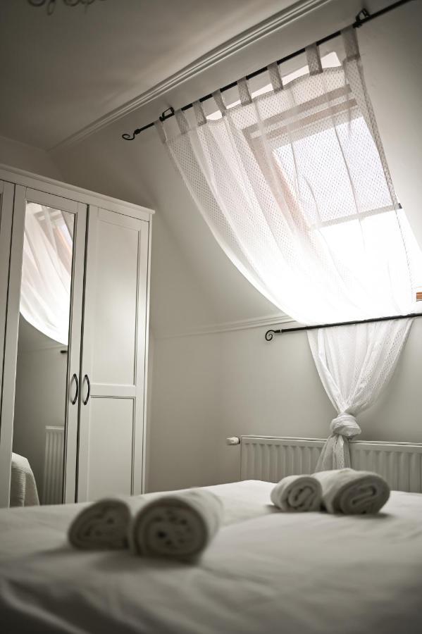 Vasko Panzio Borpince Bed & Breakfast Tokaj Exterior photo