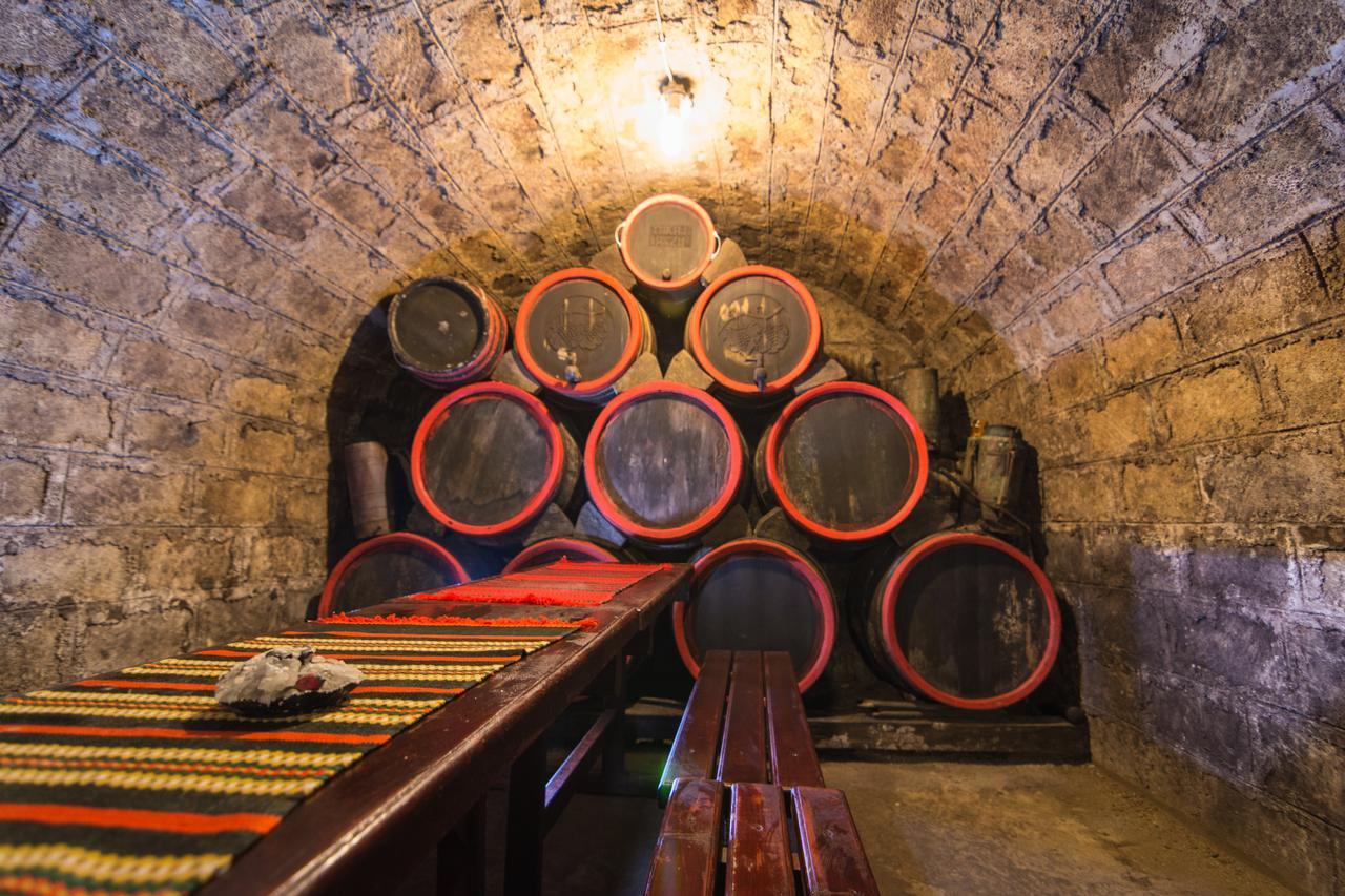 Vasko Panzio Borpince Bed & Breakfast Tokaj Exterior photo